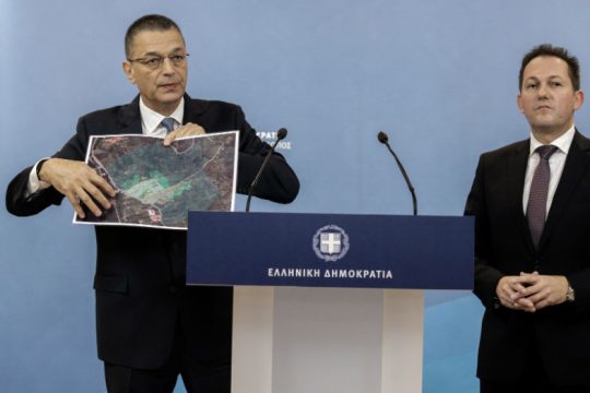 Ακόμη πιο δεξιά η κυβέρνηση