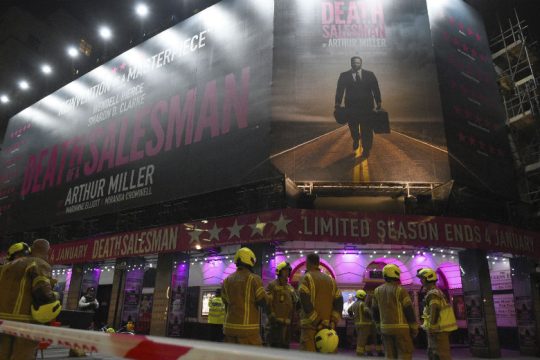 Τραυματίες από κατάρρευση οροφής σε θέατρο στο Λονδίνο