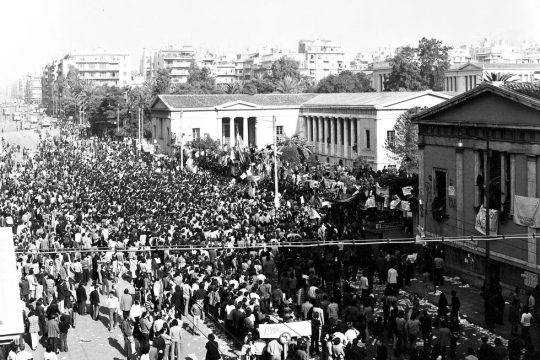 Ποιος και πώς έχει δικαίωμα να μιλά για την ιστορία;