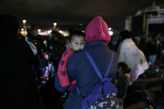 Άλλοι 280 πρόσφυγες μεταφέρονται στην ενδοχώρα
