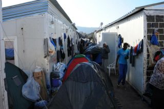 Στρατόπεδα-φυλακές για 25.000 πρόσφυγες στο Ανατολικό Αιγαίο