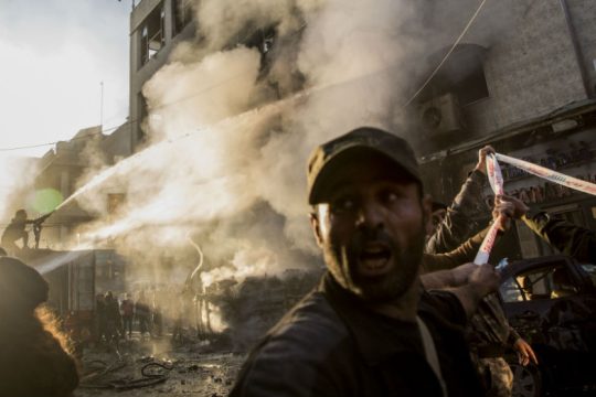 Πολύνεκρη βομβιστική επίθεση με θύματα αμάχους στη Συρία