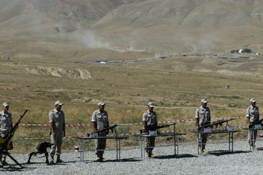 Επίθεση με 17 νεκρούς σε φυλάκιο στα σύνορα Τατζικιστάν – Ουζμπεκιστάν
