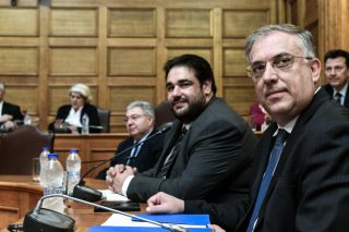 Συμβιβασμοί για την ψήφο των αποδήμων
