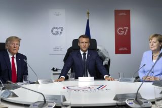 Γερμανική προσαρμογή;