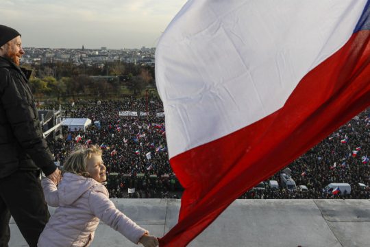 Μεγαλειώδης διαδήλωση στο κέντρο της Πράγας κατά του Μπάμπις