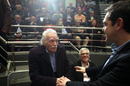 Το Μ. Γλέζο στο νοσοκομείο επισκέφθηκε ο Αλ. Τσίπρας