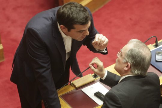 Δεν κάνει πίσω ο ΣΥΡΙΖΑ – Στο προεδρείο το μπαλάκι από τον Τασούλα