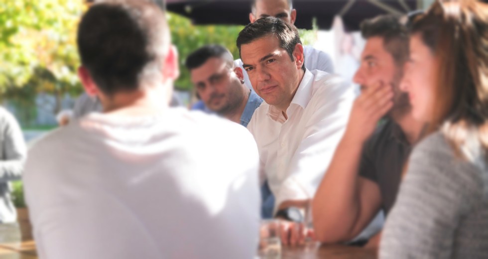 Στροφή Τσίπρα στην κοινωνία