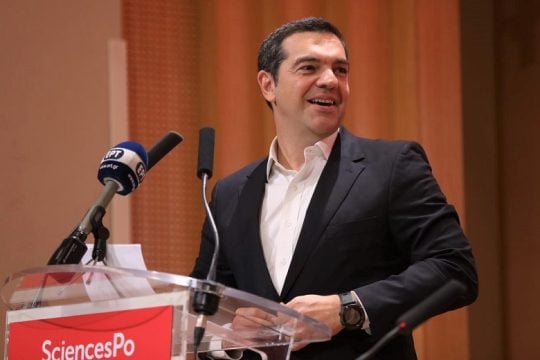 «Ο Αλέξης Τσίπρας, επίτιμος διδάκτωρ στην έδρα Δημοσίου Χρέους στο Ινστιτούτο Πολιτικών Επιστημών του Παρισιού»