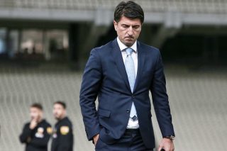Ο Ιβιτς δουλεύει στο σκοτάδι