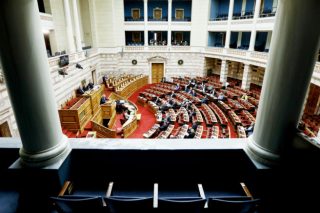 Οταν συγκρούονται δύο κόσμοι