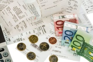 Ξεσηκώθηκαν οι φορολογούμενοι για τις e-δαπάνες
