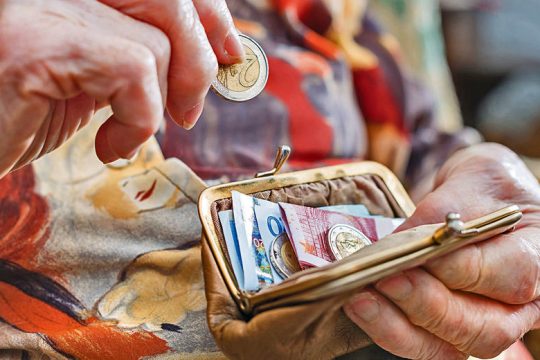 Το πλεόνασμα θα κρίνει τα αναδρομικά