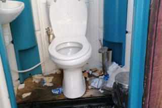 Στάση εργασίας στην Υπηρεσία Ασύλου για τις άθλιες συνθήκες υγιεινής