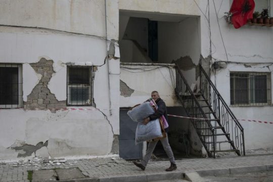 Στο «χορό» των μετασεισμών η Αλβανία
