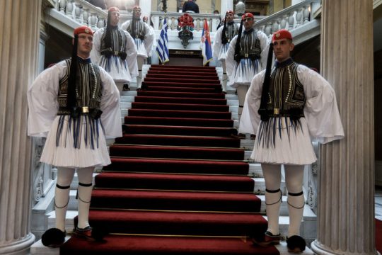 Βάλτε τώρα που γυρίζει!