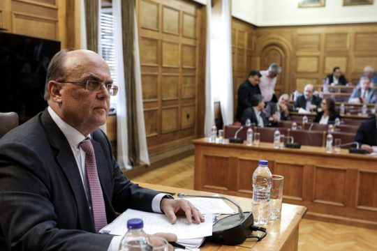 Τα «κόκκινα» δάνεια στις πλάτες του Ηρακλή