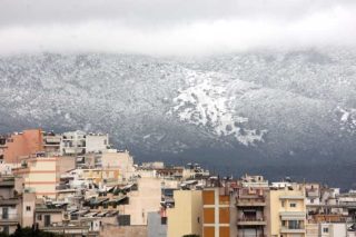 Σκέψεις επί του χιονισμένου Υμηττού