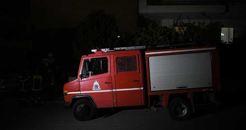 Τρεις τραυματίες από πυρκαγιά σε τριώροφη μονοκατοικία στην Κέρκυρα