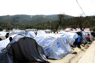 Δήμοι και περιφέρεια κατά των δομών στο Β. Αιγαίο