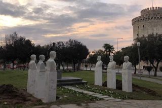 Διαβάζοντας τα «ψιλά γράμματα» για την προσωρινή «τοποθέτηση» των προτομών των μακεδονομάχων
