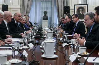 Mε όπλο την εθνική σύμπνοια