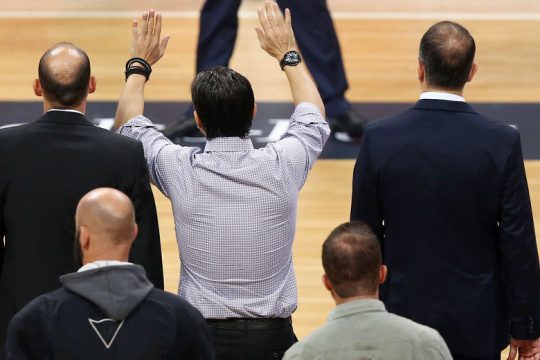 «Το φως κερδίζει το σκοτάδι»