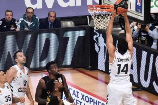 «Σπάνε το κεφάλι τους»