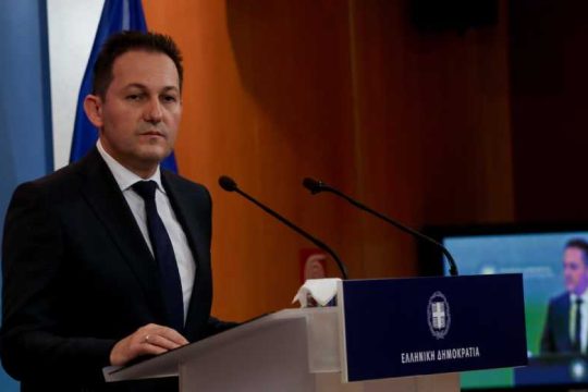 Κυβερνητικό «άδειασμα» στον Σαμαρά