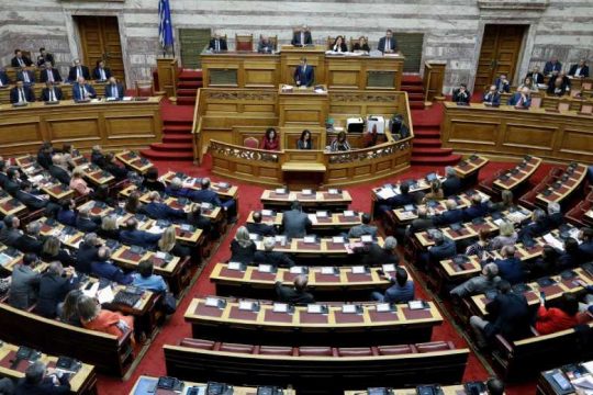 Η ώρα της Ολομέλειας για τον προϋπολογισμό