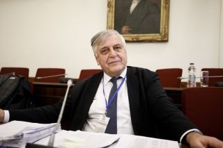 Οι αντιφάσεις του κ. Αγγελή