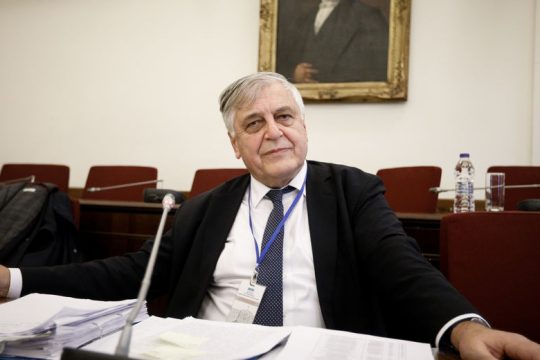 Οι αντιφάσεις του κ. Αγγελή