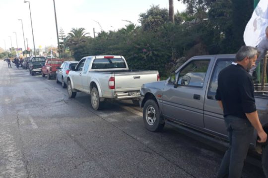 Αγρότες Ηρακλείου: Υποδοχή με… κινητοποίηση στον Μ. Βορίδη