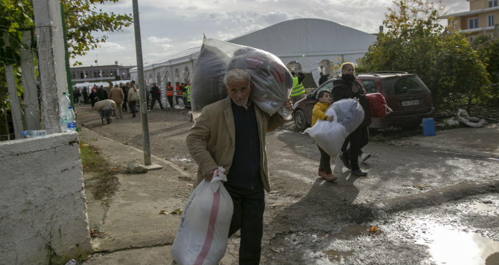 Τις πληγές της μετρά η Αλβανία