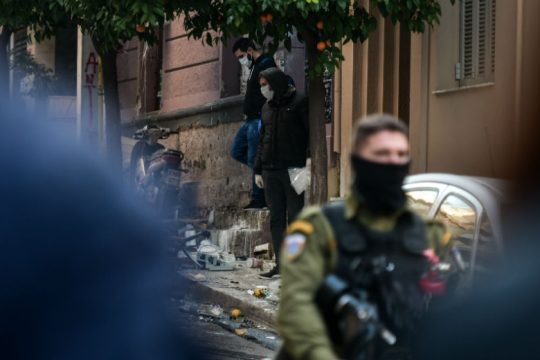 «Αστυνομία! Ανοίξτε»