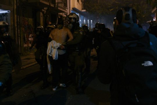 Η ανάρτηση της συνηγόρου της οικογένειας του Ζακ για τους ξυλοδαρμούς στα Εξάρχεια