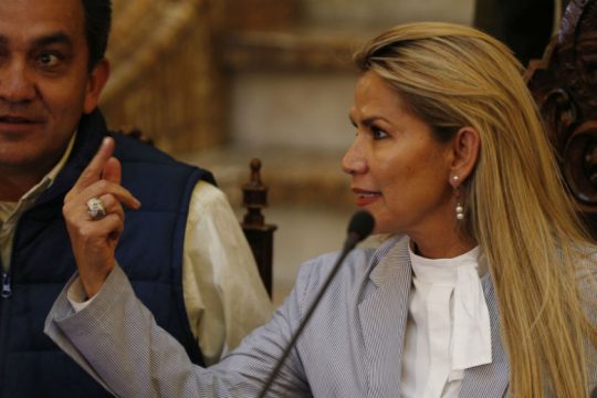 Μετά την εξορία Μοράλες, η Βολιβία στους συμμάχους του Γουαϊδό