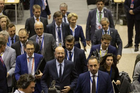 Ευρωζώνη και Brexit στη δεύτερη ημέρα της συνόδου κορυφής