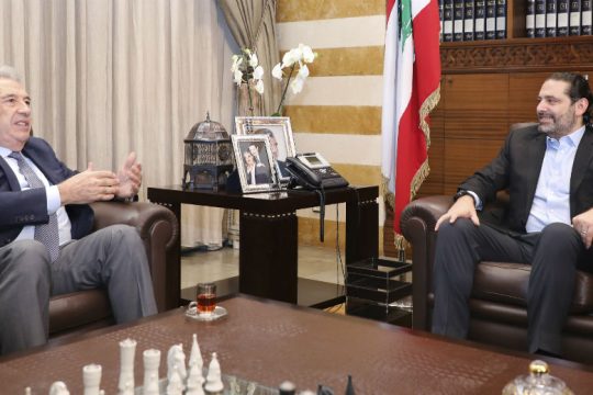 Παραιτήθηκε ο βασικός υποψήφιος, «μαγειρεύουν» την επιστροφή του Χαρίρι