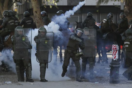 Όργιο καταστολής από την αστυνομία στη Χιλή