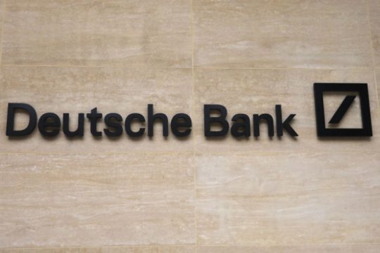Η Deutsche Bank καλείται να παραδώσει στοιχεία του Τραμπ στη Βουλή
