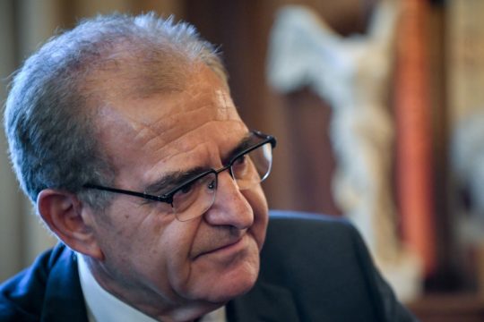 Ερωτήματα για τον υφυπουργό Εξωτερικών από δημοσίευμα ομογενειακής εφημερίδας