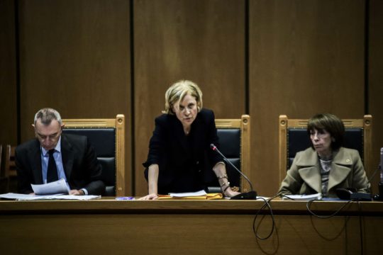 Η εισαγγελέας και η υπεράσπιση της Χρυσής Αυγής
