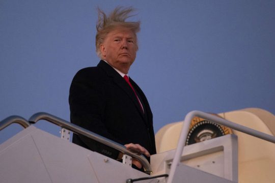 Η παραπομπή Τραμπ συσπειρώνει τους Ρεπουμπλικανούς