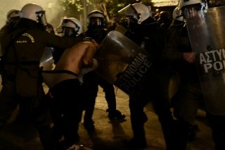 Διώξεις για κακουργήματα στους συλληφθέντες της άγριας καταστολής