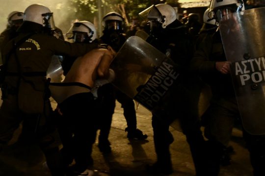 Διώξεις για κακουργήματα στους συλληφθέντες της άγριας καταστολής