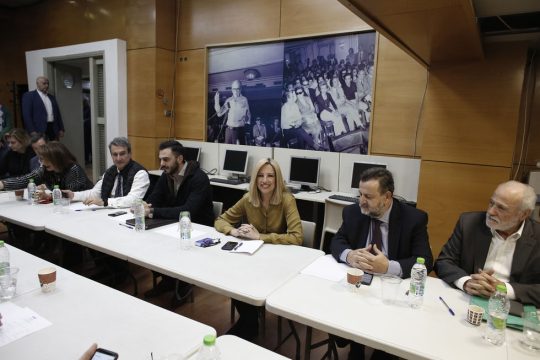 Και συνδιάσκεψη ανακοίνωσε η Φώφη
