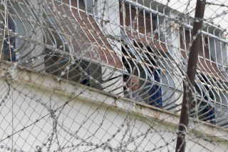 Επικοινωνιακές οι αυστηρές υποδείξεις για τις φυλακές