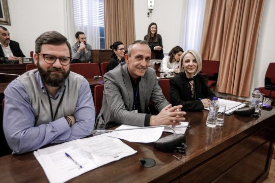 Ερμηνεύοντας τον νόμο με φόβο και πάθος